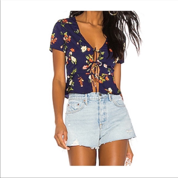 superdown Tops - NWT Superdown Ciara Navy Floral Tie Front Top  XS